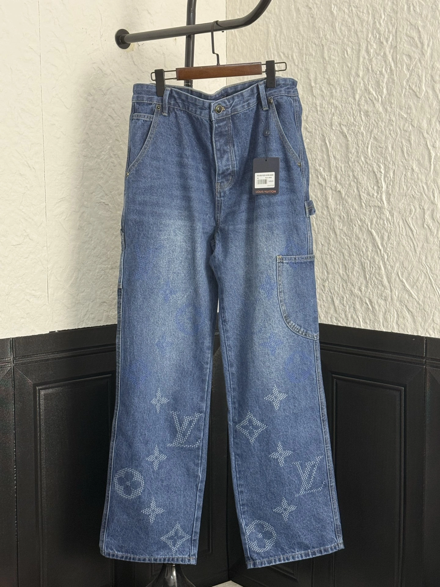 wg.luxury-- 8V nigo item: E-F431J2025